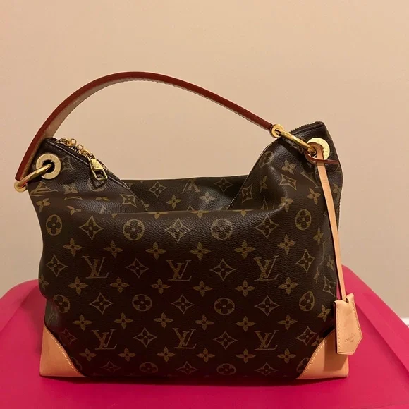 LOUIS VUITTON 2018 Monogram Berri PM. - Picture 9 of 14